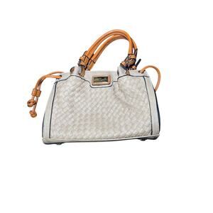 Simply Noelle snap tan hobo bag purse quiet luxury clean girl preppy minimalist